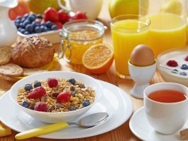 Est-ce vraiment mauvais de sauter le petit déjeuner ? Voici ce qu’en dit la science !