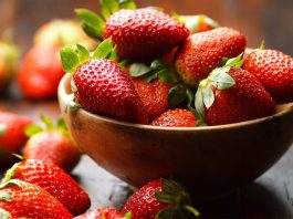 Les fraises ont le plus de résidus de pesticides !