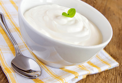 Plain low fat yogurt - Manger Méditerranéen