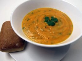 Soupe de carotte, patate douce et coriandre