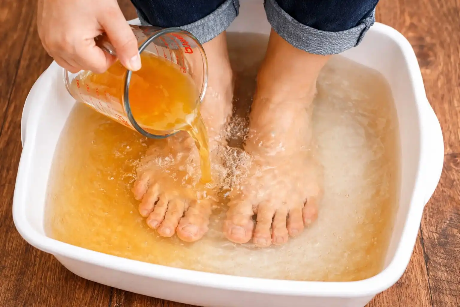 Bain de pieds au vinaigre de cidre