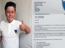 Un garçon atteint d'autisme échoue aux examens et reçoit la lettre la plus inattendue de l'école !