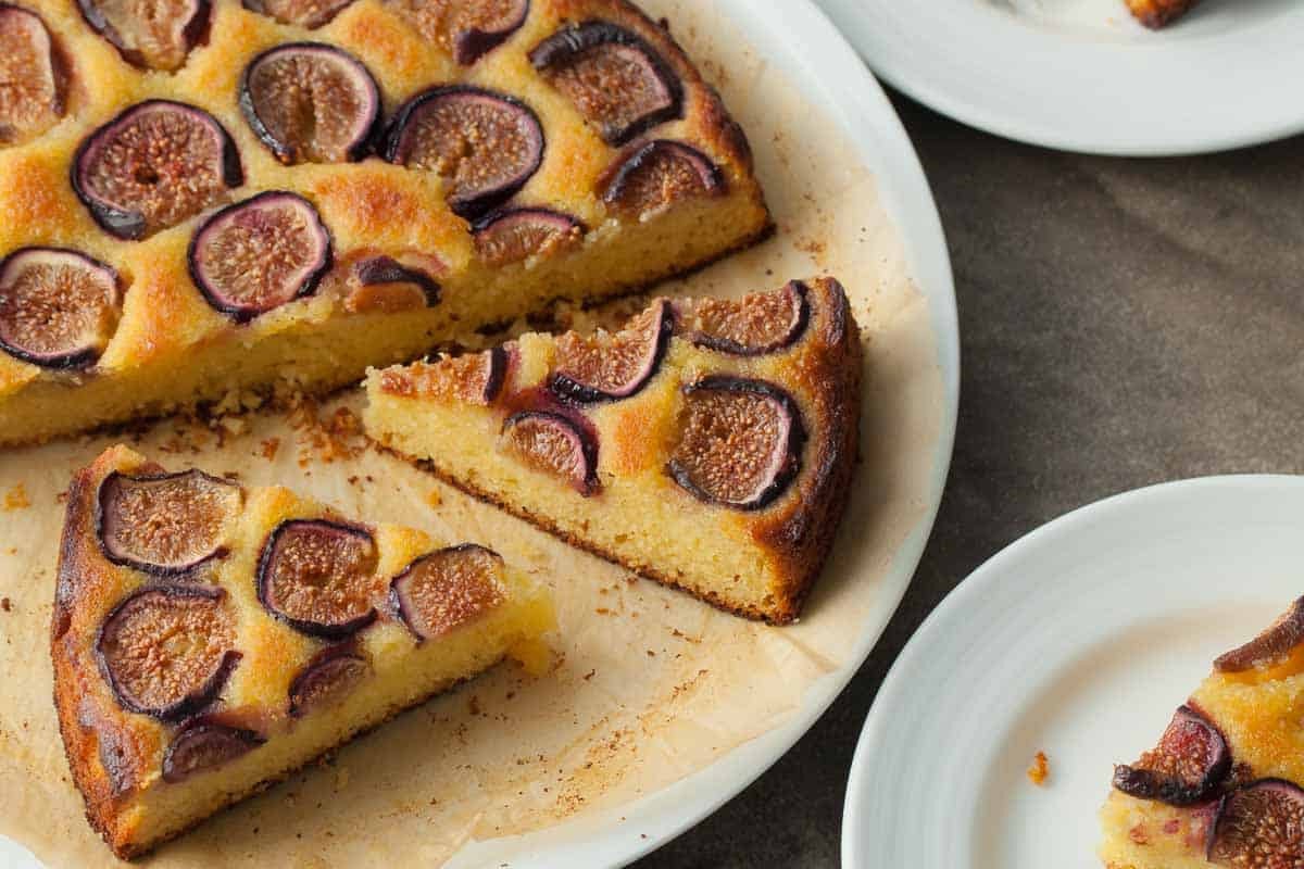 Dessert méditerranéen : Cake moelleux aux figues, amandes et huile d’olive