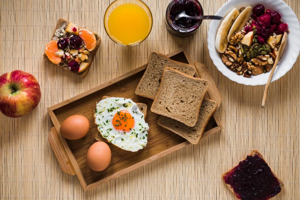 5 conseils indispensables pour un petit-déjeuner sain et équilibré