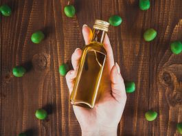 Le bain de bouche à l'huile d'olive : une méthode naturelle pour une hygiène bucco-dentaire optimale