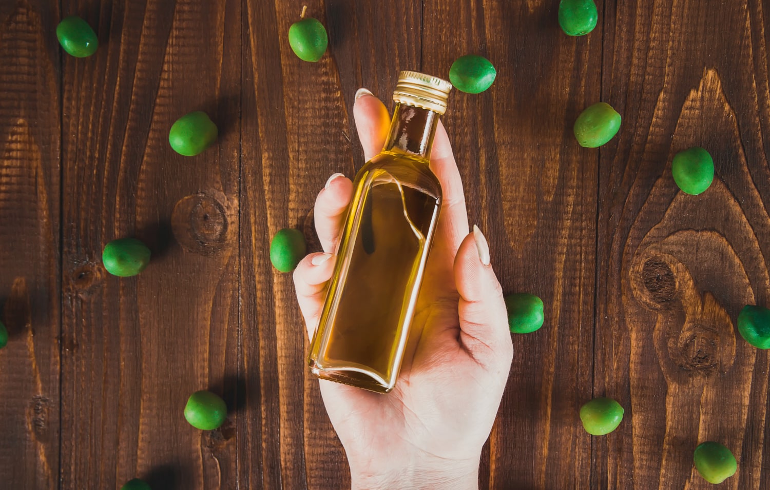 Le bain de bouche à l'huile d'olive : une méthode naturelle pour une hygiène bucco-dentaire optimale